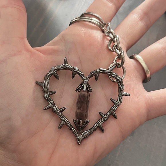 Hand Crafted Spiked Heart Keychain/Bag Charm - Picture 2 of 2